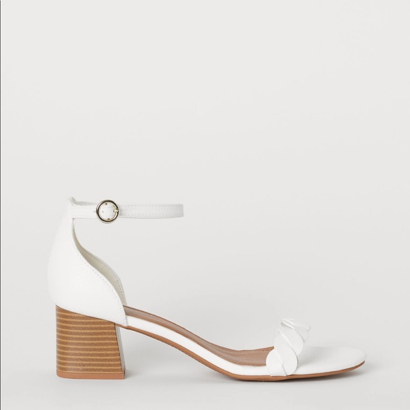 H&M faux leather sandal. - Picture 2 of 4